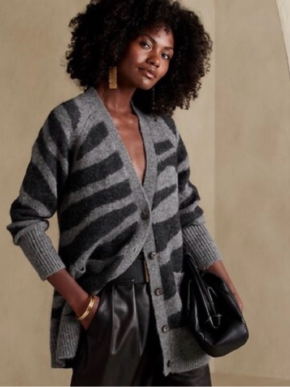 Banana Republic Sz M oversized grey/black alpaca blend zebra-print knit cardigan